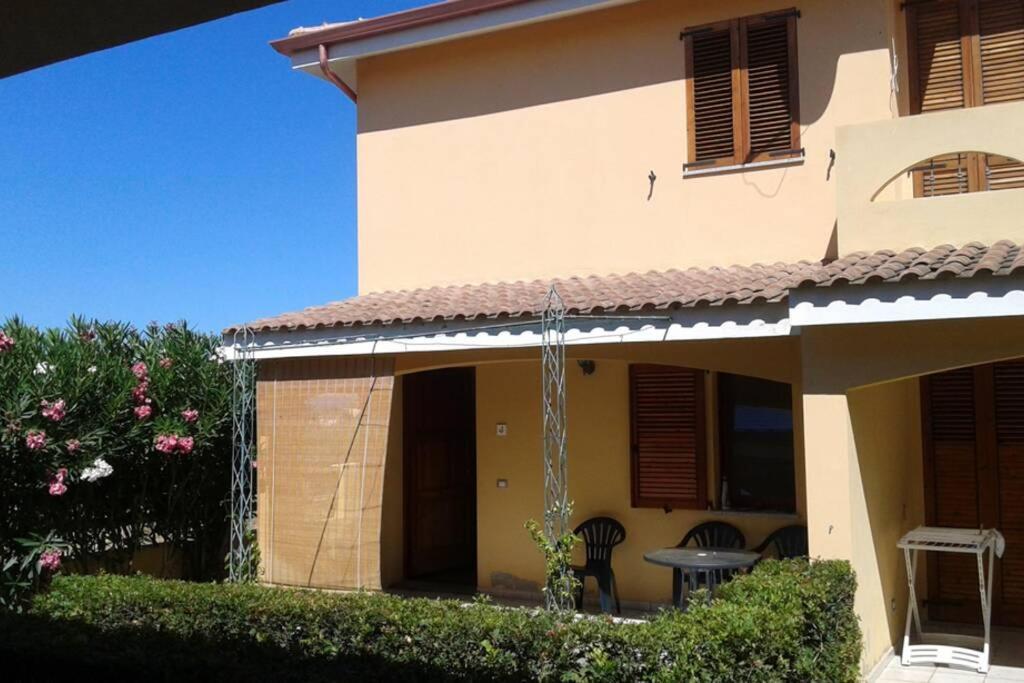 Villa Su Due Livelli Super Accessoriata Sant'Anna Arresi Exterior photo
